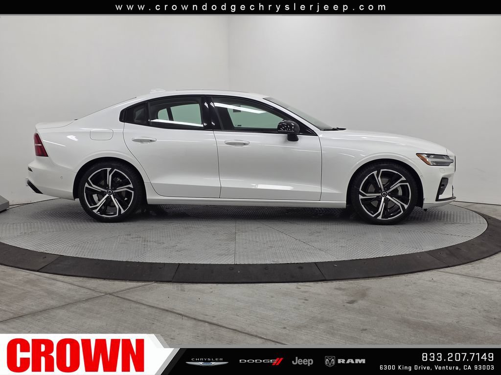 Used 2024 Volvo S60 B5 Plus AWD/4WD image 8