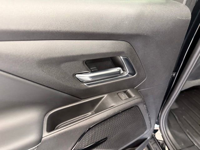 Used 2025 Chevrolet Silverado EV LT AWD/4WD image 22