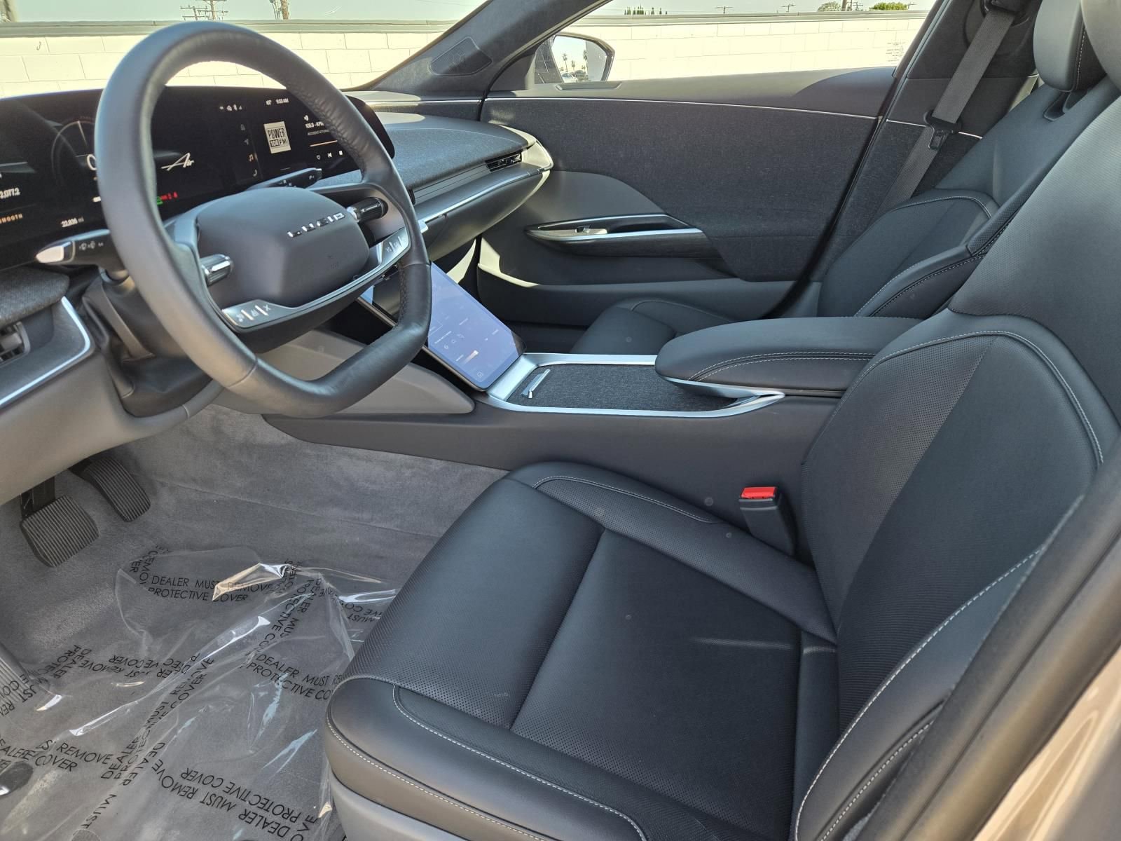Used 2024 Lucid Air Touring image 18