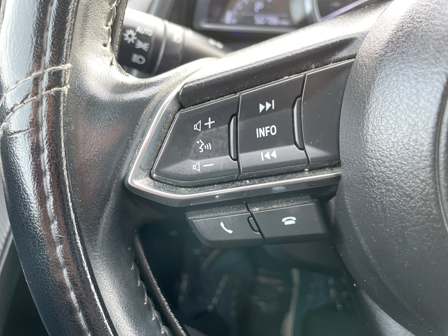 Used 2019 Toyota Yaris XLE image 22