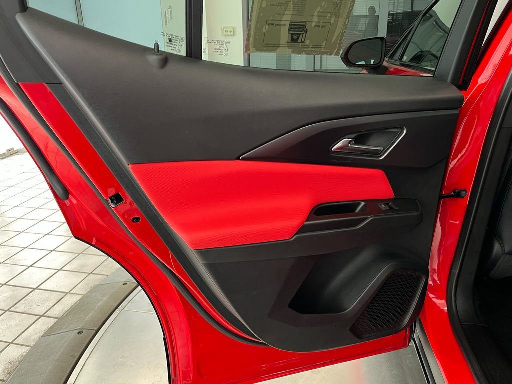 Certified 2024 Chevrolet Equinox EV RS image 30