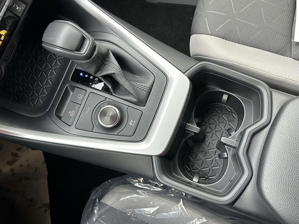 New 2025 Toyota RAV4 XLE image 28