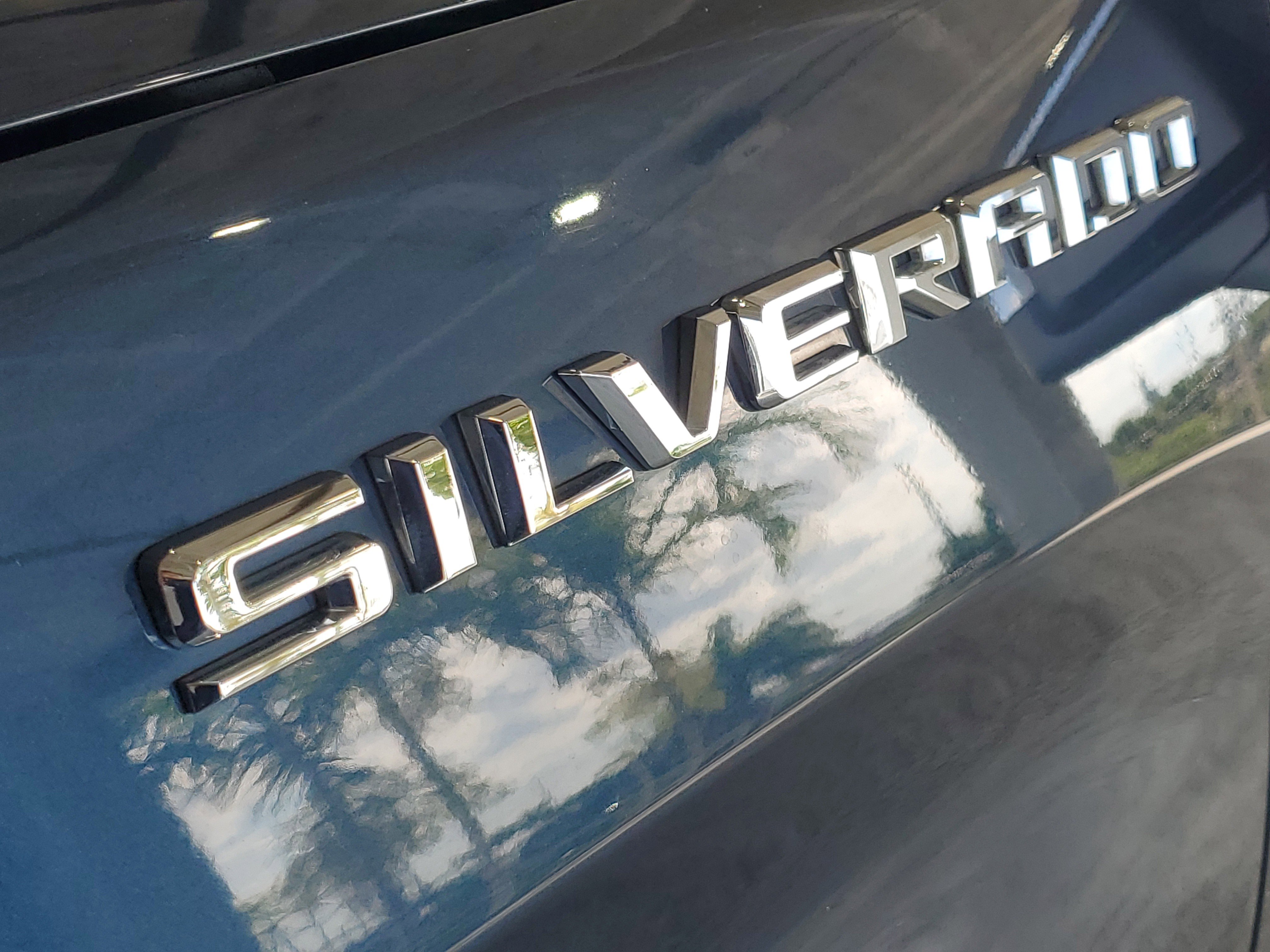 Used 2022 Chevrolet Silverado 1500 LT w/ All Star Edition Plus RWD image 5