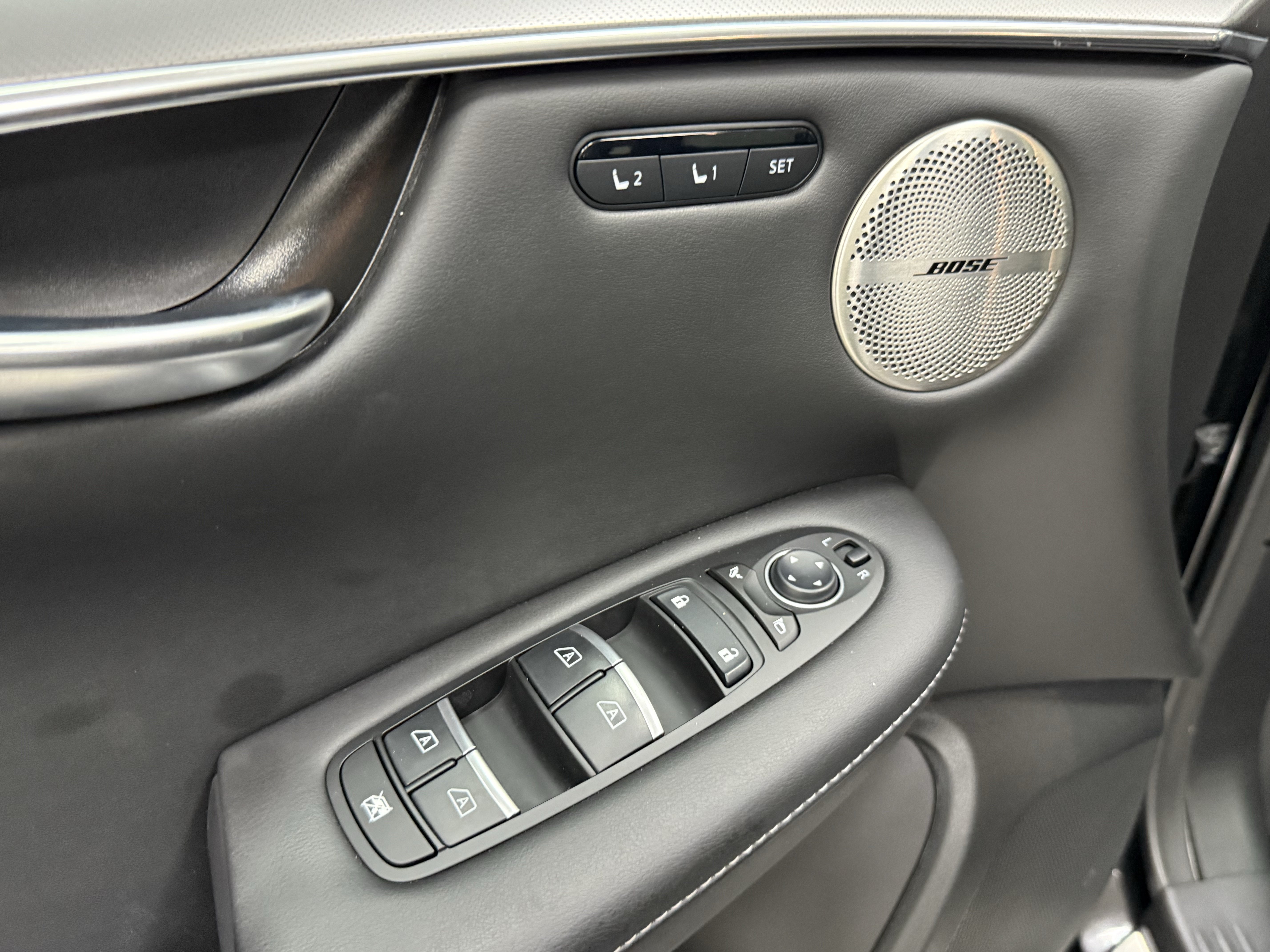 Certified 2024 INFINITI QX50 Luxe FWD image 11