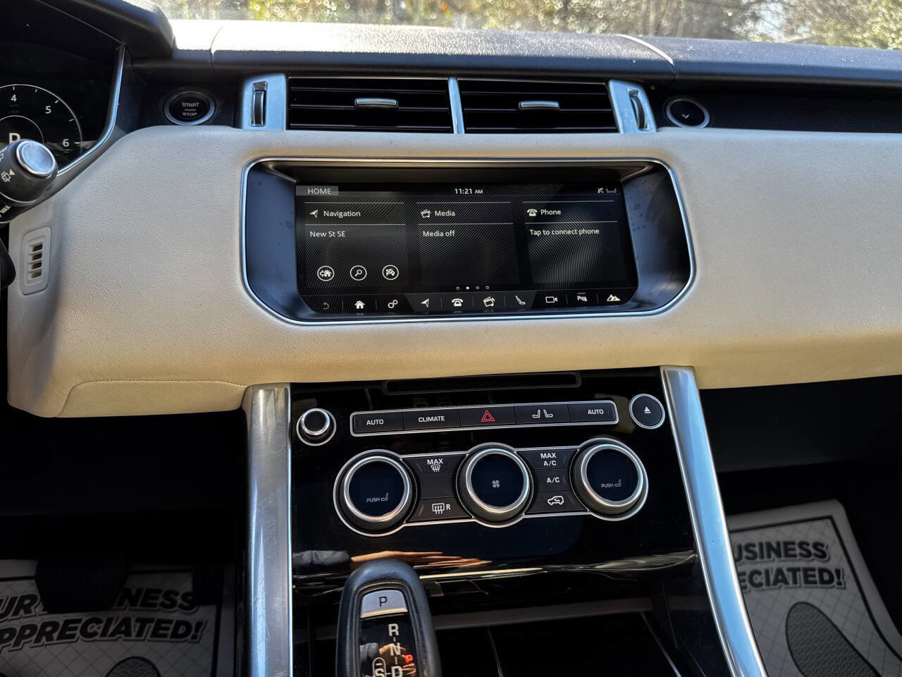 Used 2017 Land Rover Range Rover Sport HSE image 17