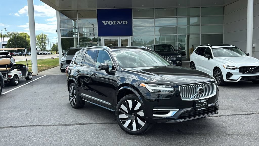 Used 2024 Volvo XC90 T8 Plus w/ Protection Package Premier AWD/4WD image 2