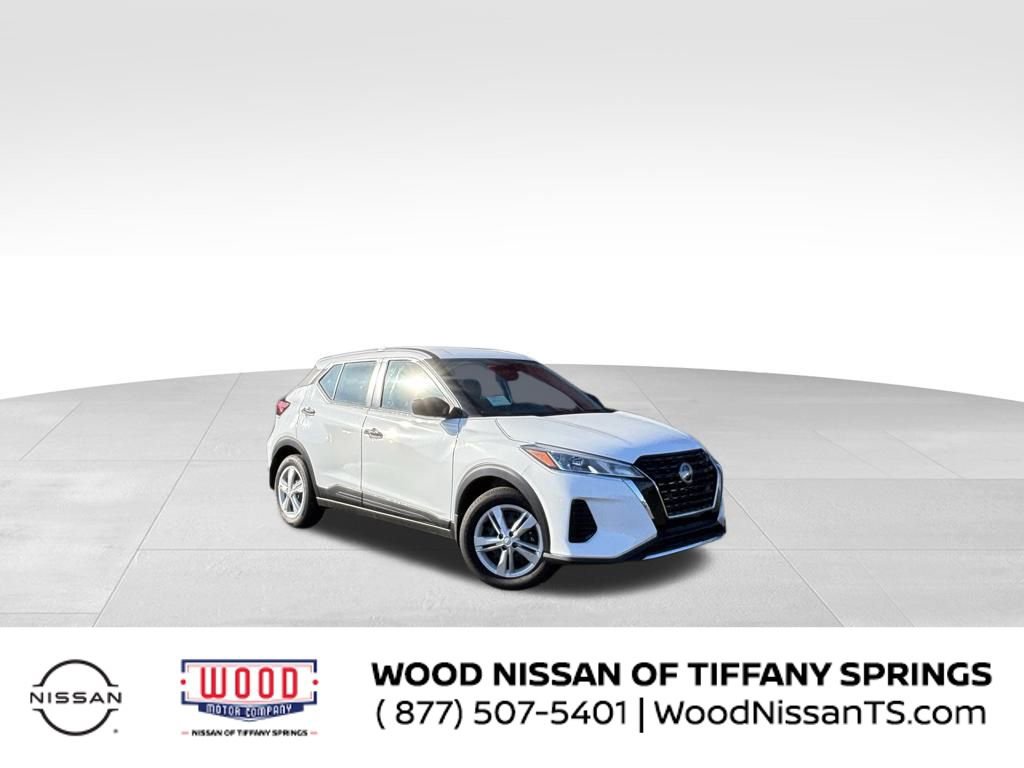 Used 2025 Nissan Kicks Play S image 1