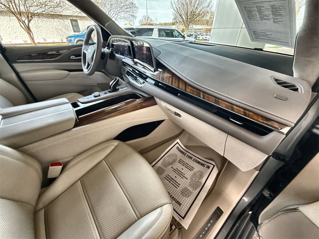 Certified 2024 Cadillac Escalade Sport Platinum w/ Heavy-Duty Trailer Package image 28