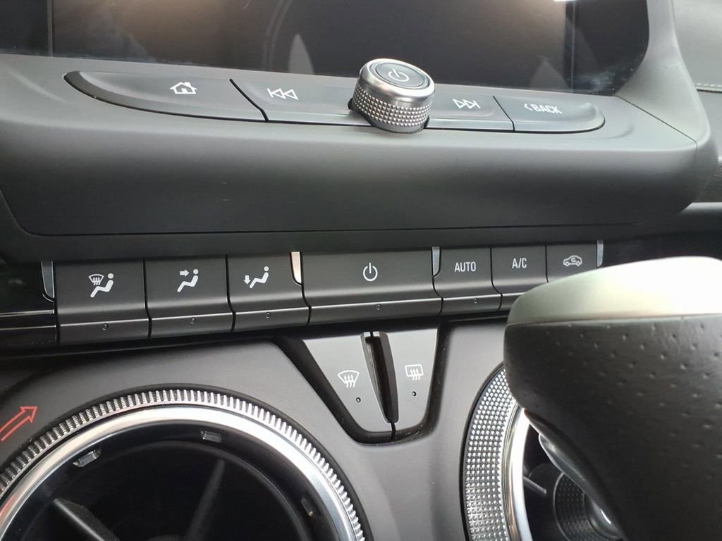 Used 2017 Chevrolet Camaro SS image 11