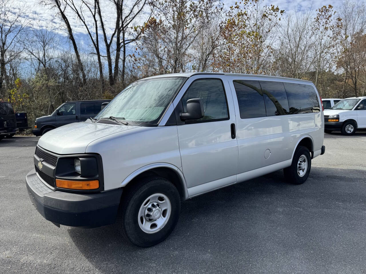 Used 2015 Chevrolet Express 2500 LS image 23