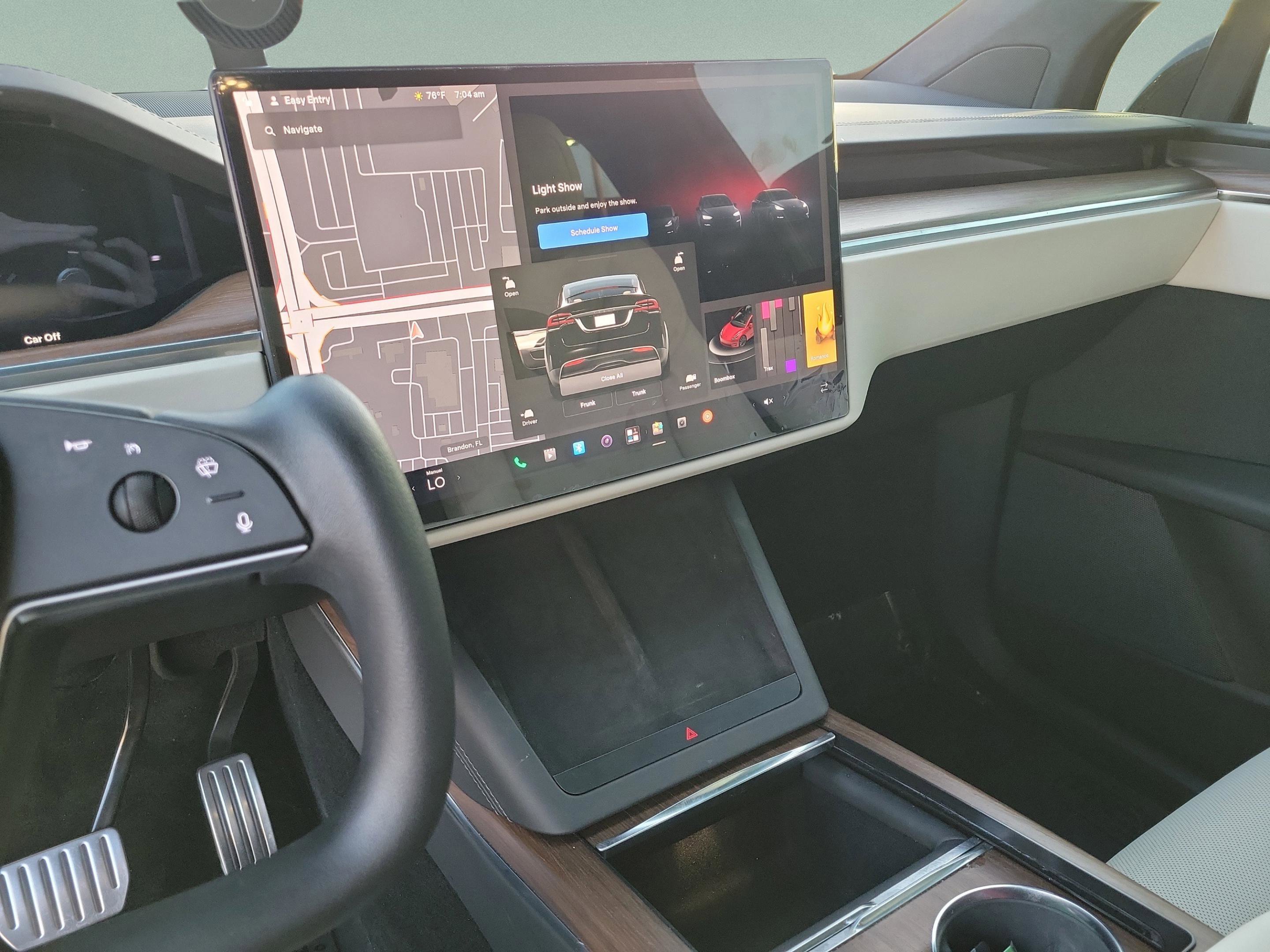 Used 2023 Tesla Model X AWD/4WD image 23