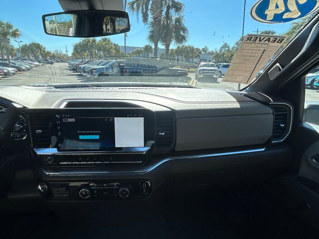 Used 2024 Chevrolet Silverado 3500 LT image 16