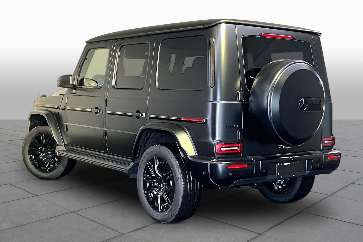 New 2027 Mercedes-Benz G 580 e image 3