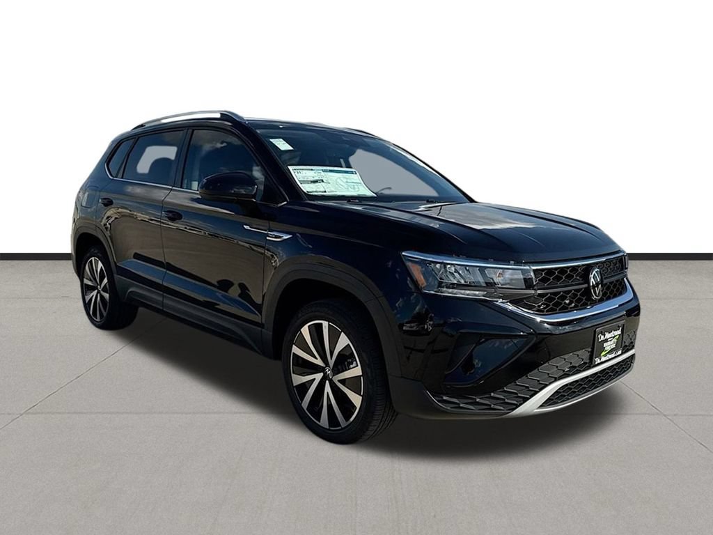 Used 2024 Volkswagen Taos SE FWD image 8