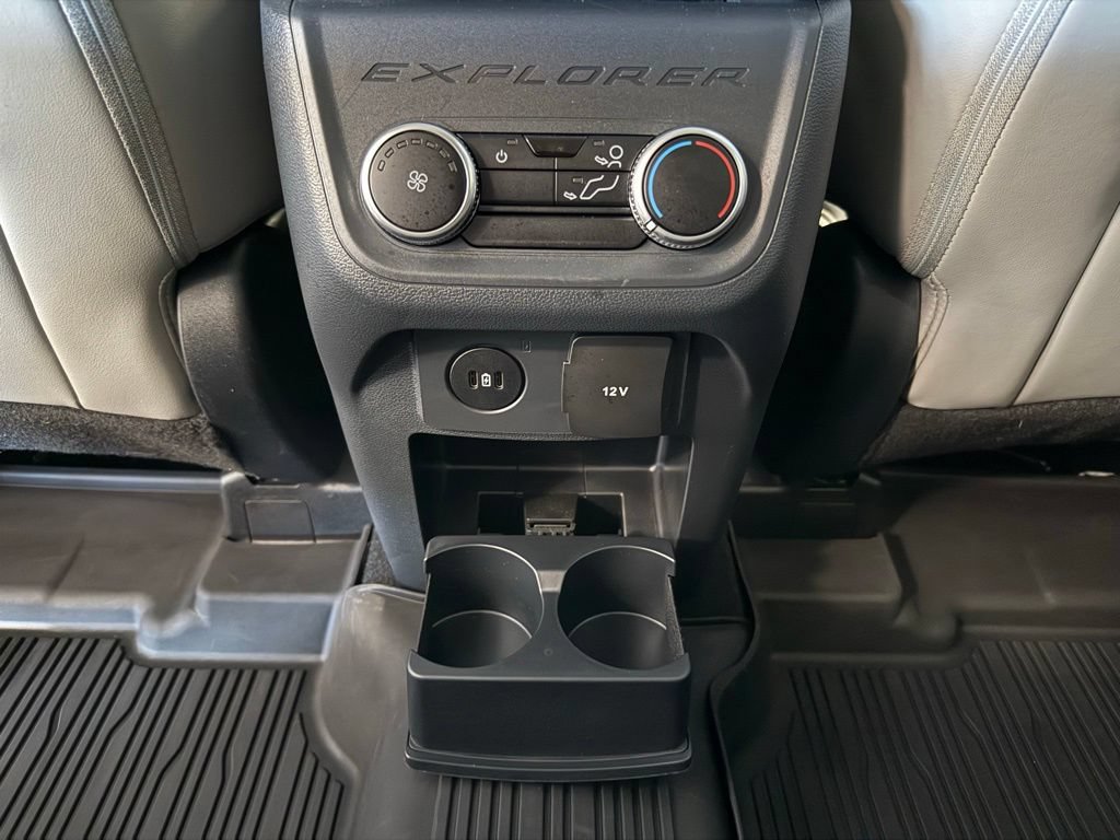 Certified 2025 Ford Explorer Active w/ Active Comfort Package AWD/4WD image 18