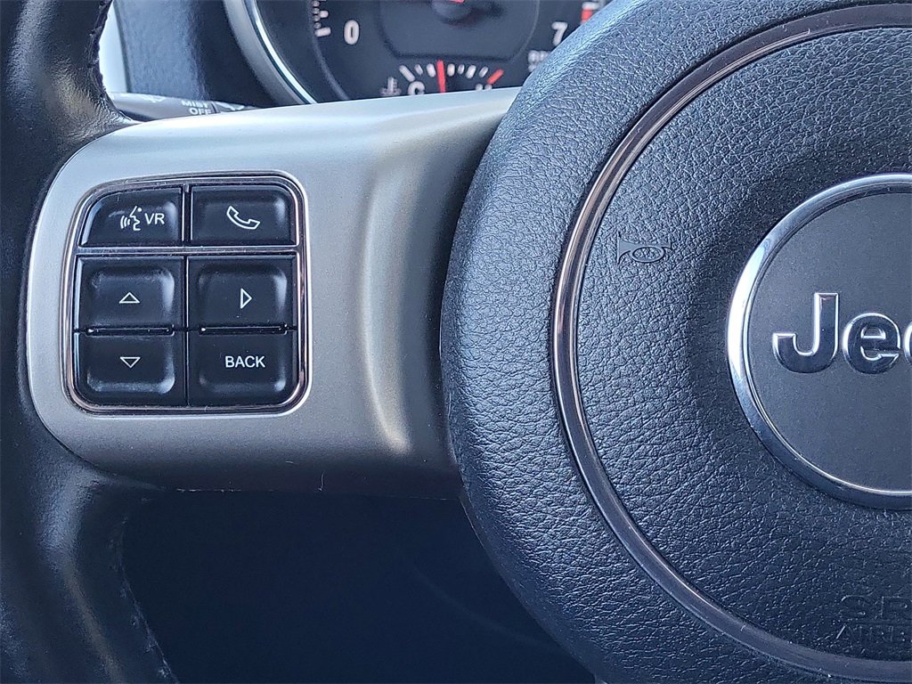 Used 2012 Jeep Grand Cherokee Laredo image 23