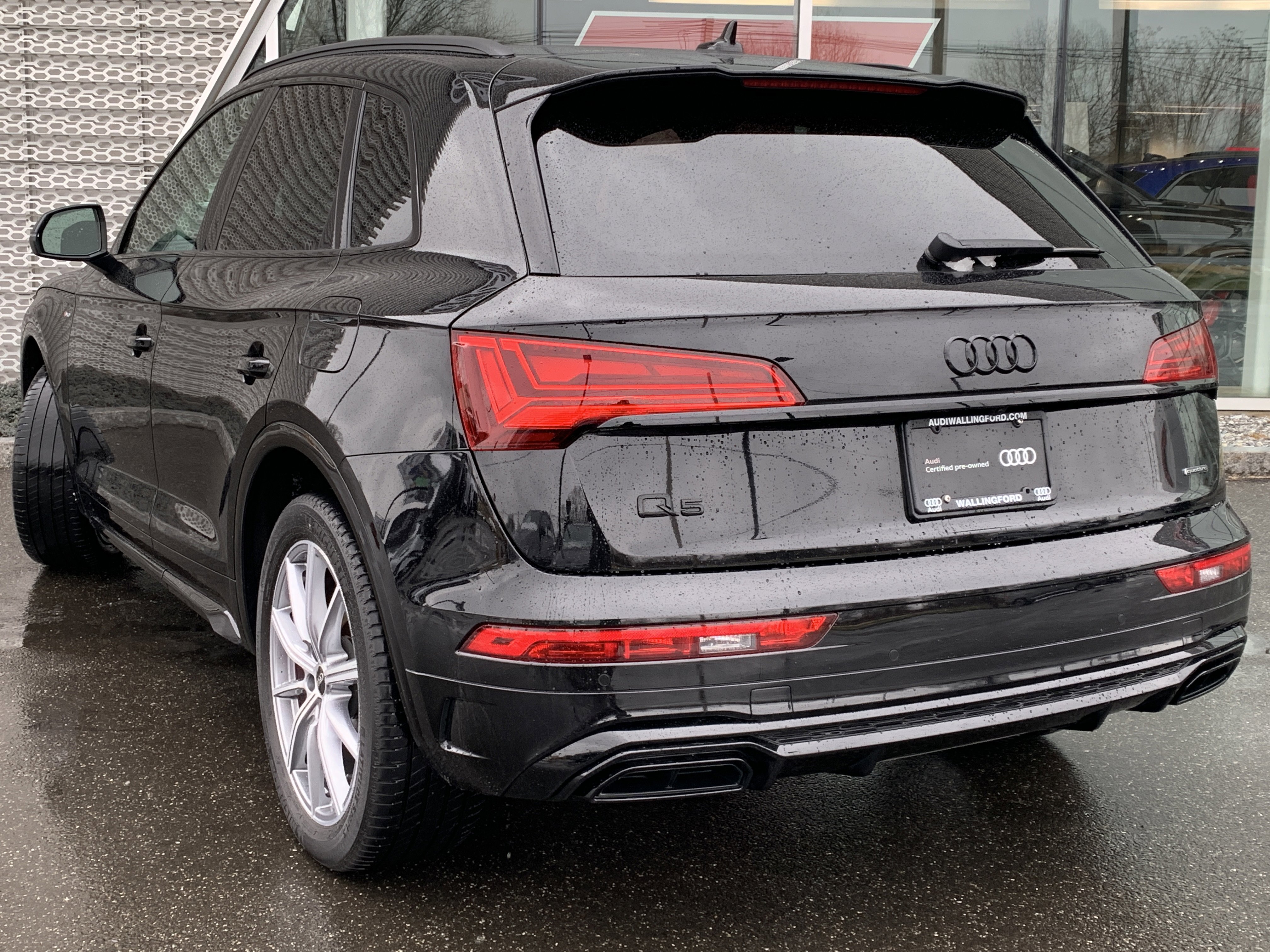 Certified 2024 Audi Q5 e Premium Plus w/ Premium Plus Package image 3