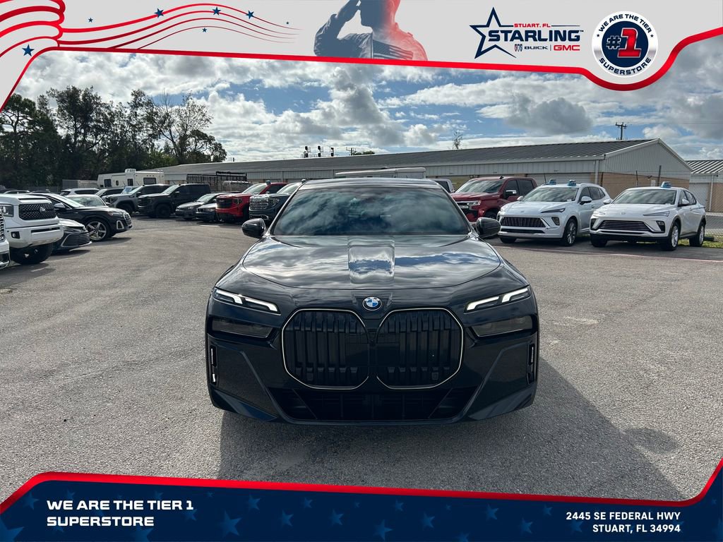 Used 2025 BMW 740i w/ Premium Package RWD image 2