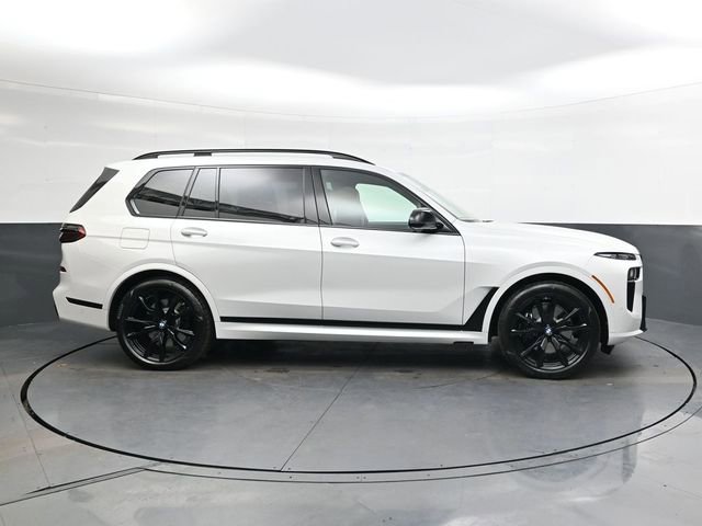 New 2026 BMW X7 M60i image 3