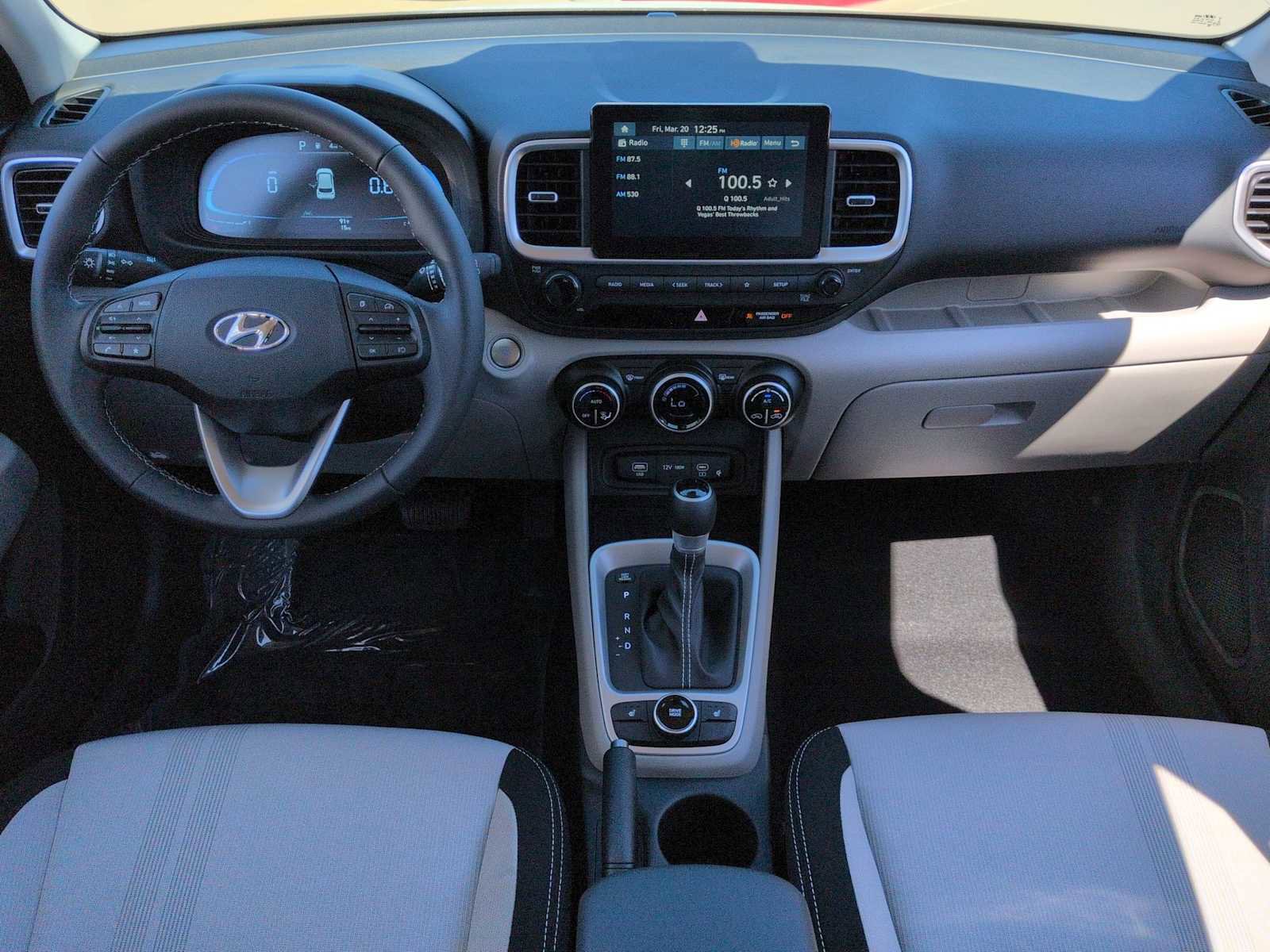 Certified 2026 Hyundai Venue SEL image 15