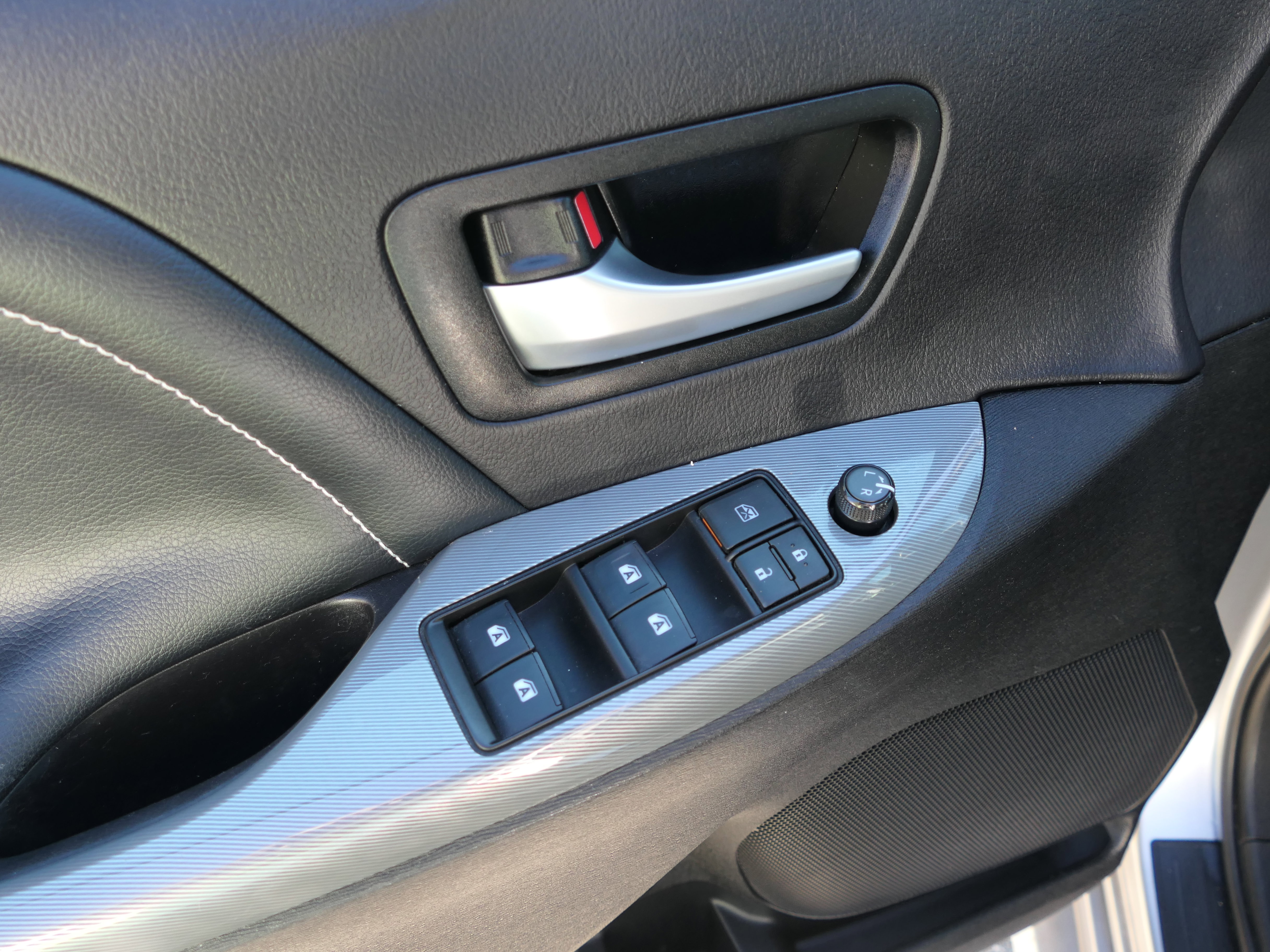 Used 2017 Toyota Sienna SE Premium FWD image 14