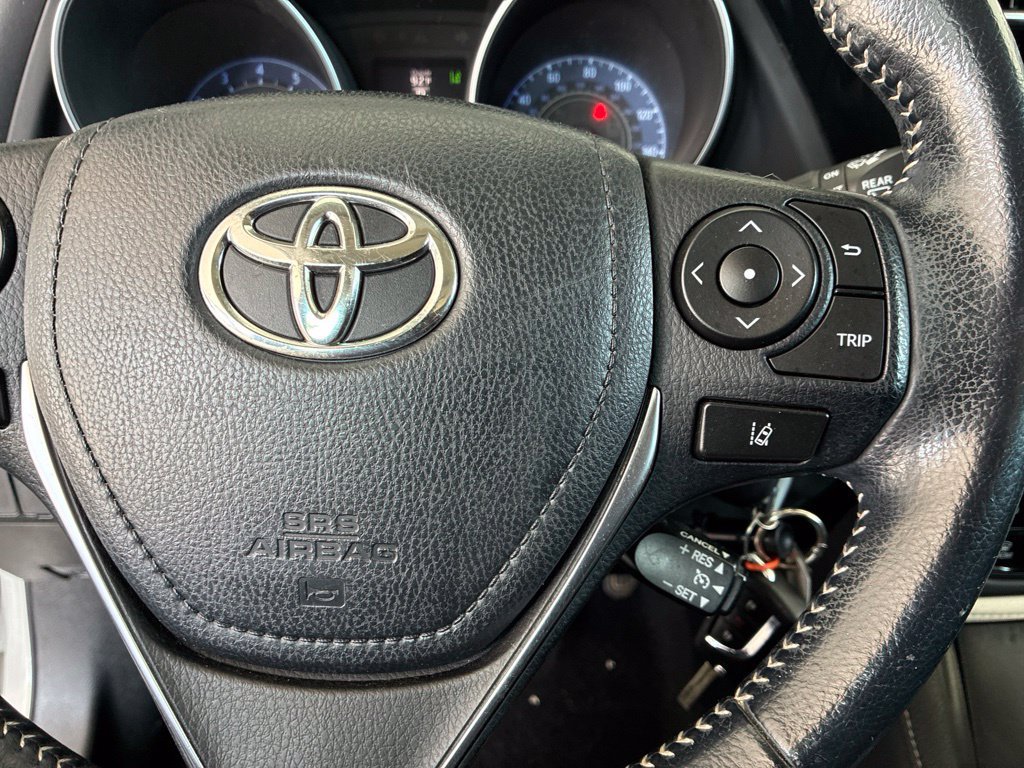 Used 2018 Toyota Corolla iM FWD image 25