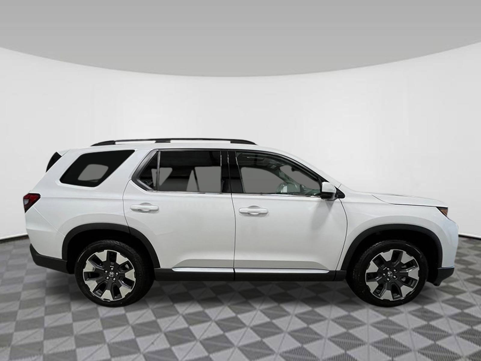 New 2026 Honda Pilot Touring image 8