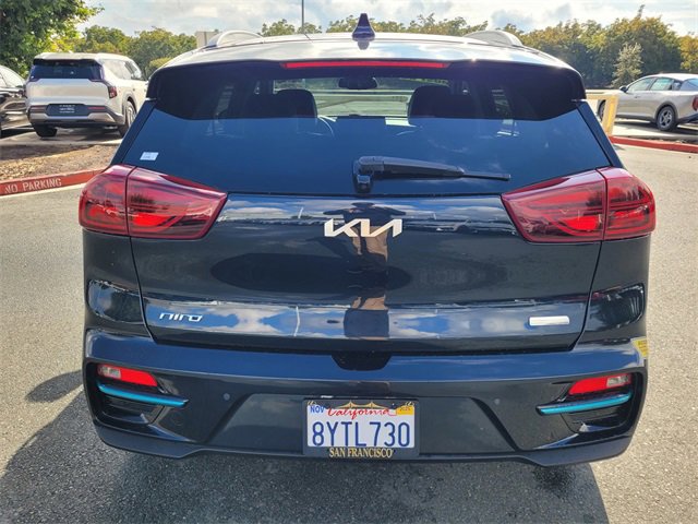 Used 2022 Kia Niro EX Premium image 5