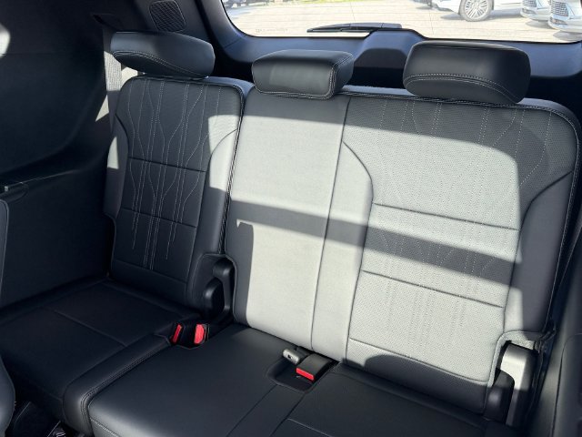 New 2027 Buick Enclave Avenir FWD image 14