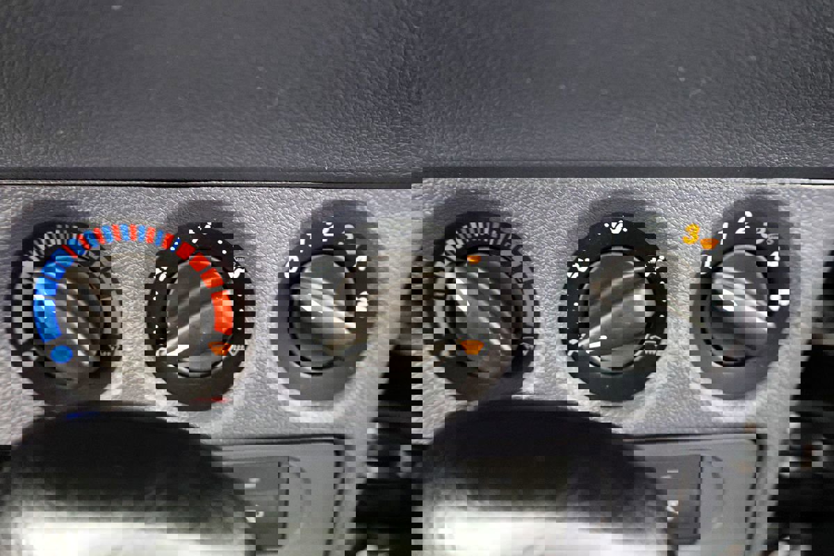 Used 2012 Ford Transit Connect XLT Premium image 30