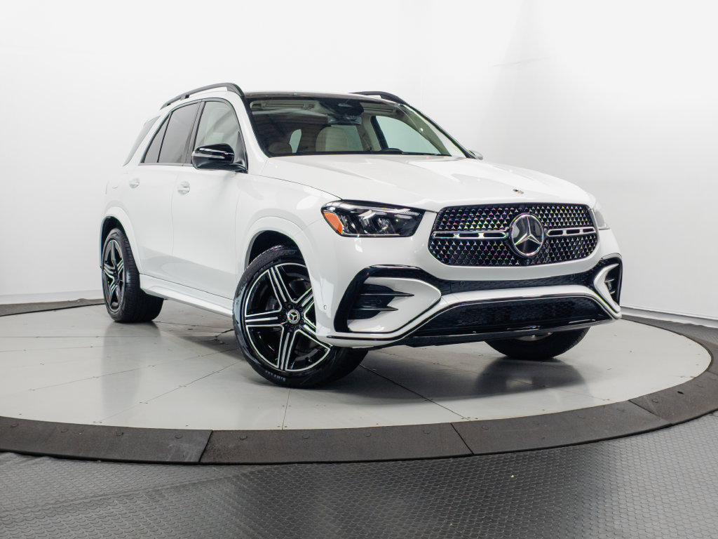 Used 2025 Mercedes-Benz GLE 450e 4MATIC w/ AMG Line Exterior image 1