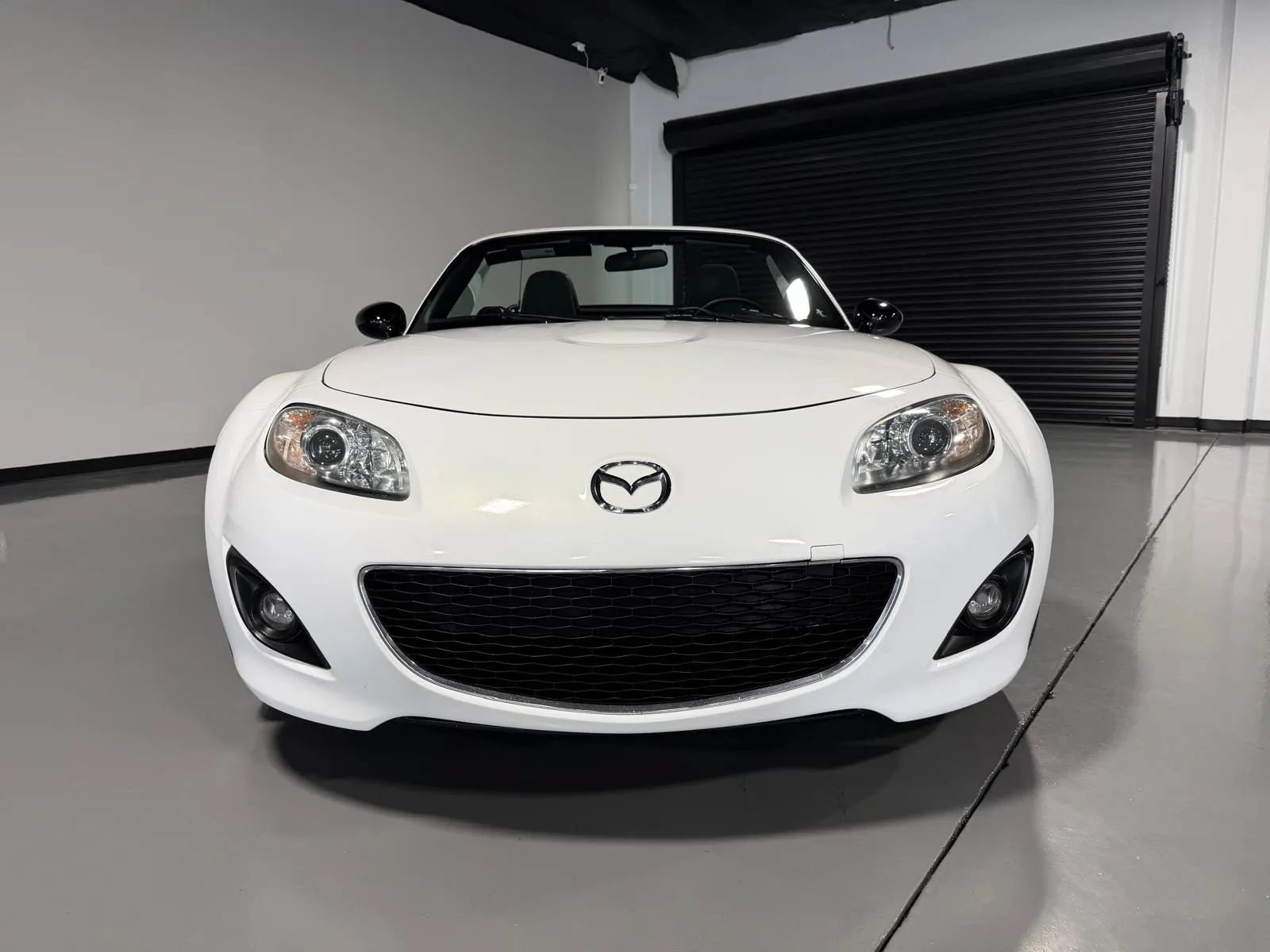 Used 2015 MAZDA MX-5 Miata Club RWD image 2