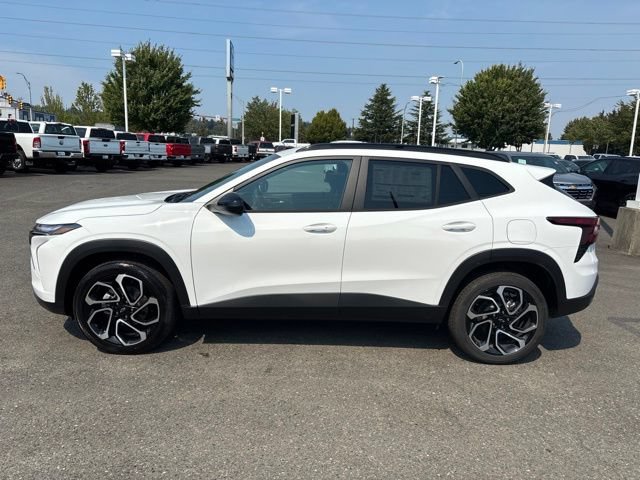 New 2026 Chevrolet Trax RS FWD image 2