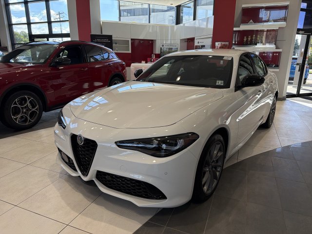 New 2026 Alfa Romeo Giulia AWD w/ Driving Assist Package image 4