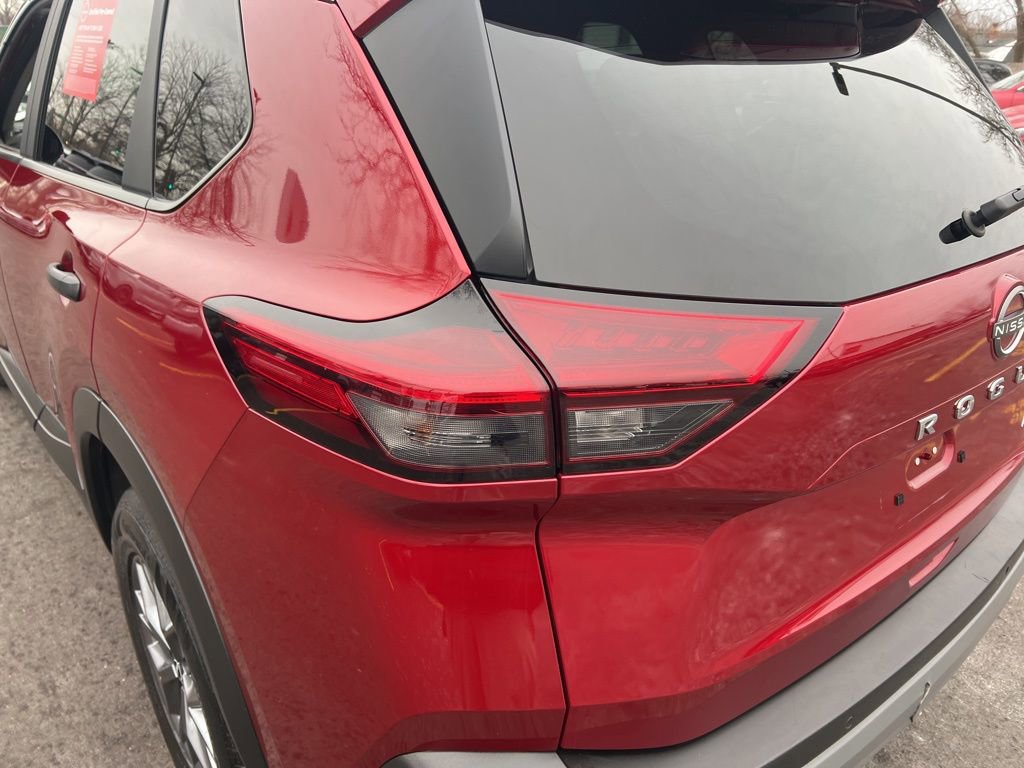 Certified 2023 Nissan Rogue S image 35