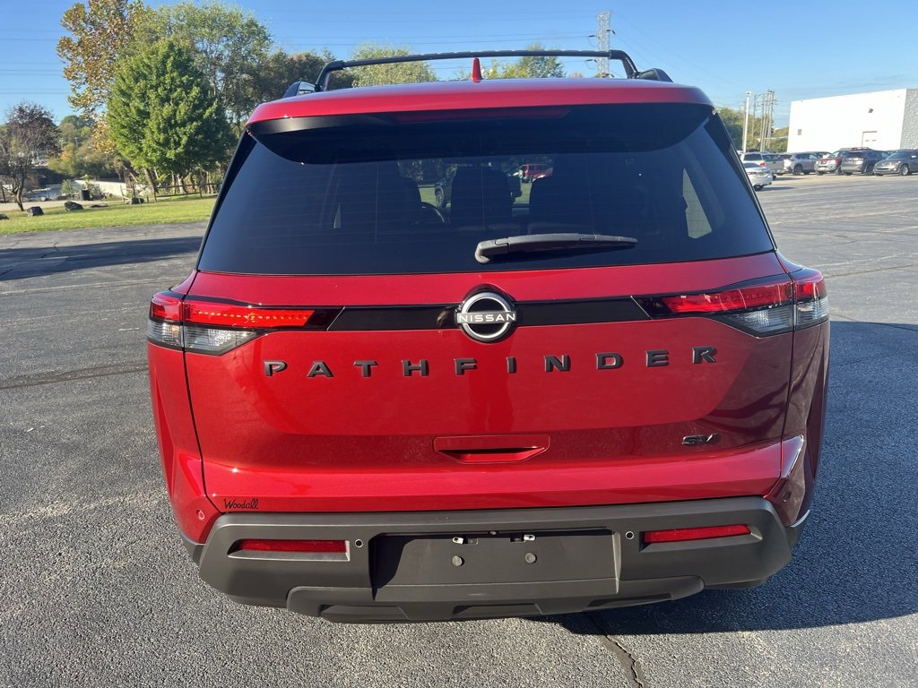 Used 2022 Nissan Pathfinder SV w/ SV Black Package image 8