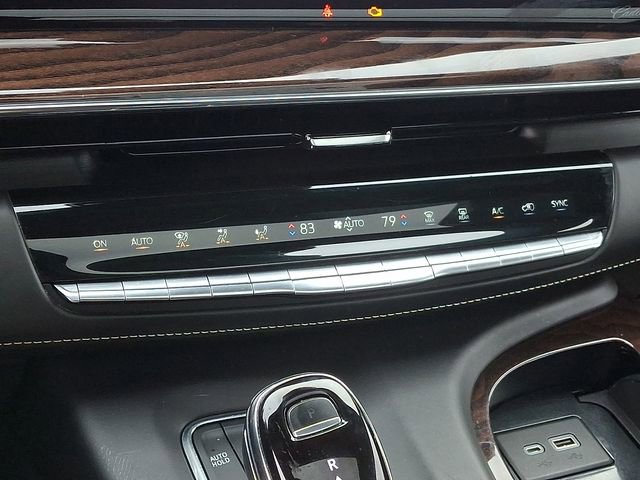 Used 2022 Cadillac Escalade Premium Luxury Platinum image 19