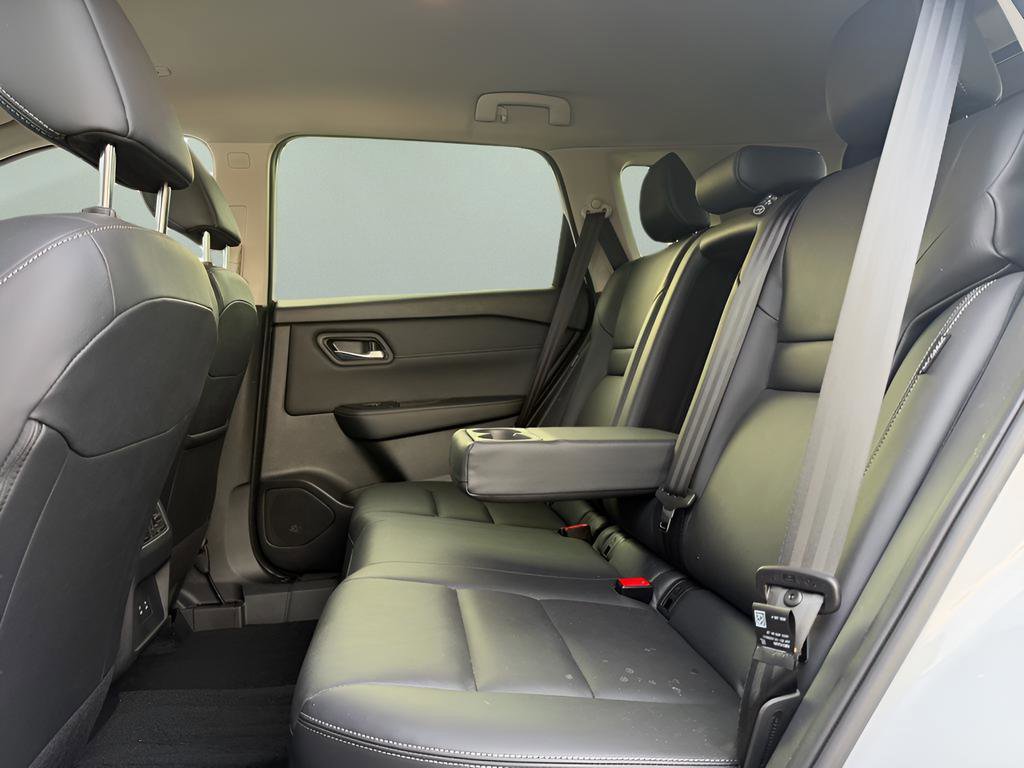 Certified 2025 Nissan Rogue SL image 14