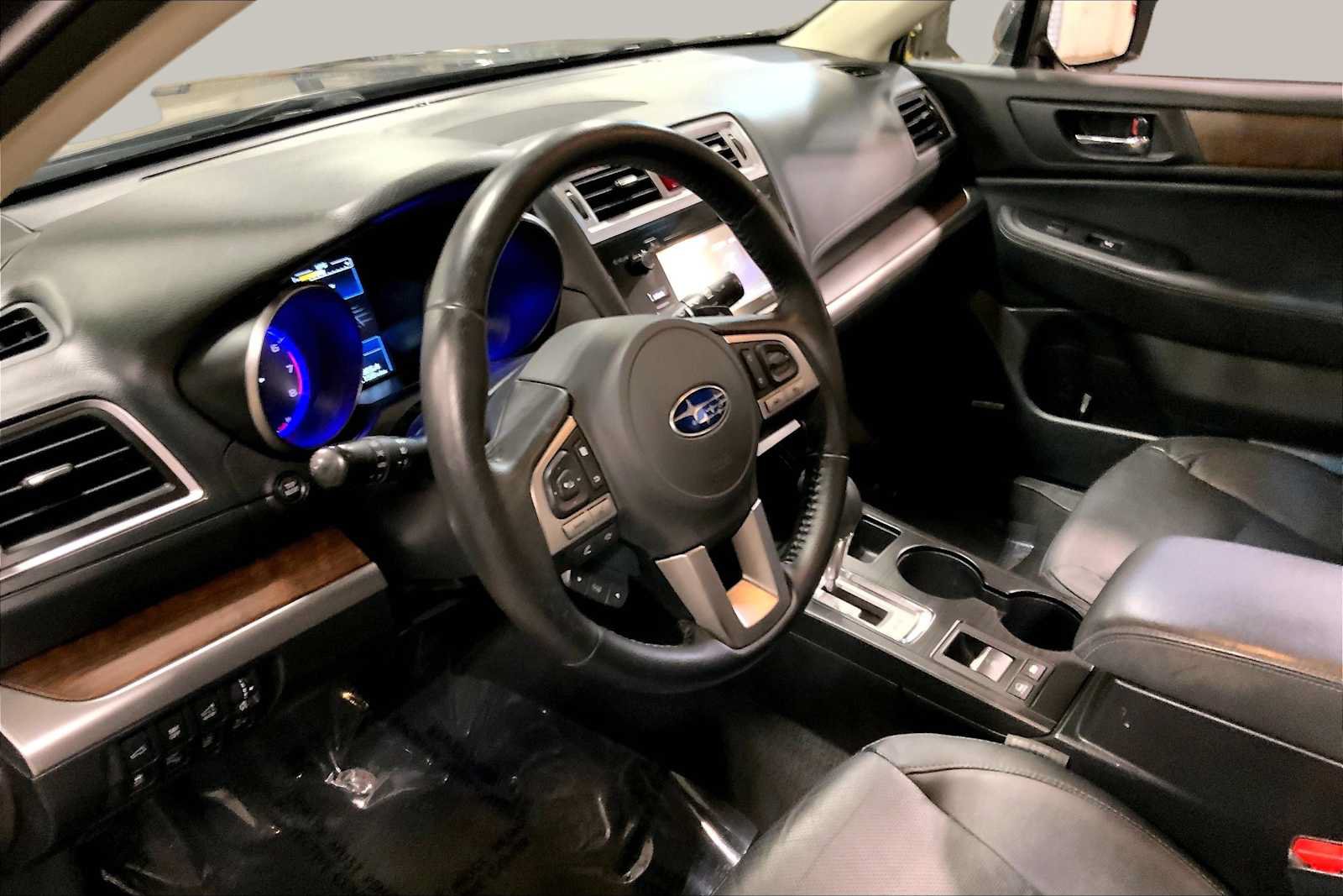 Used 2017 Subaru Outback 3.6R Limited AWD/4WD image 16