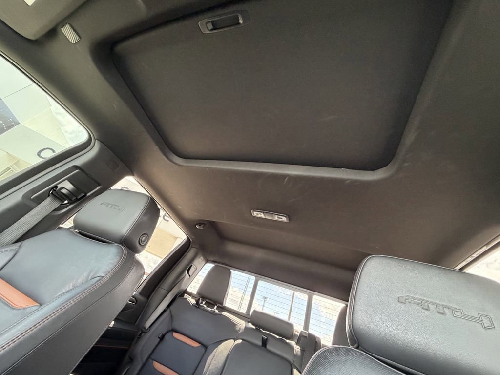 Used 2025 GMC Sierra 2500 AT4 w/ AT4 Premium Plus Package AWD/4WD image 35
