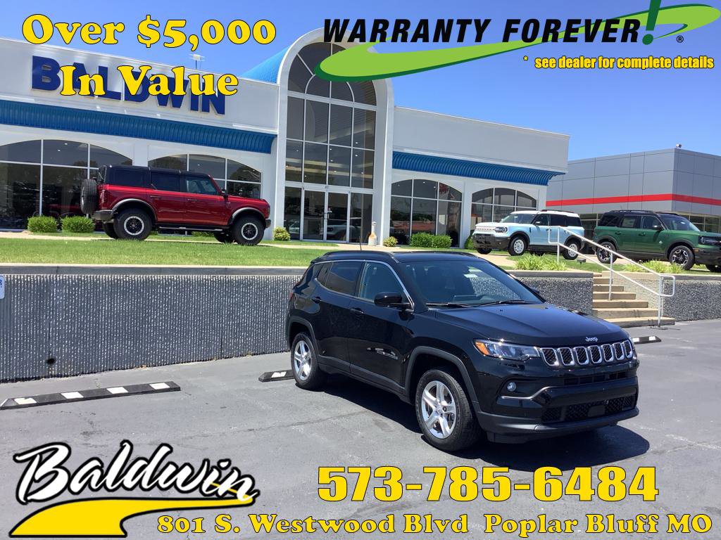 Used 2023 Jeep Compass Latitude w/ Sun and Sound Group image 1