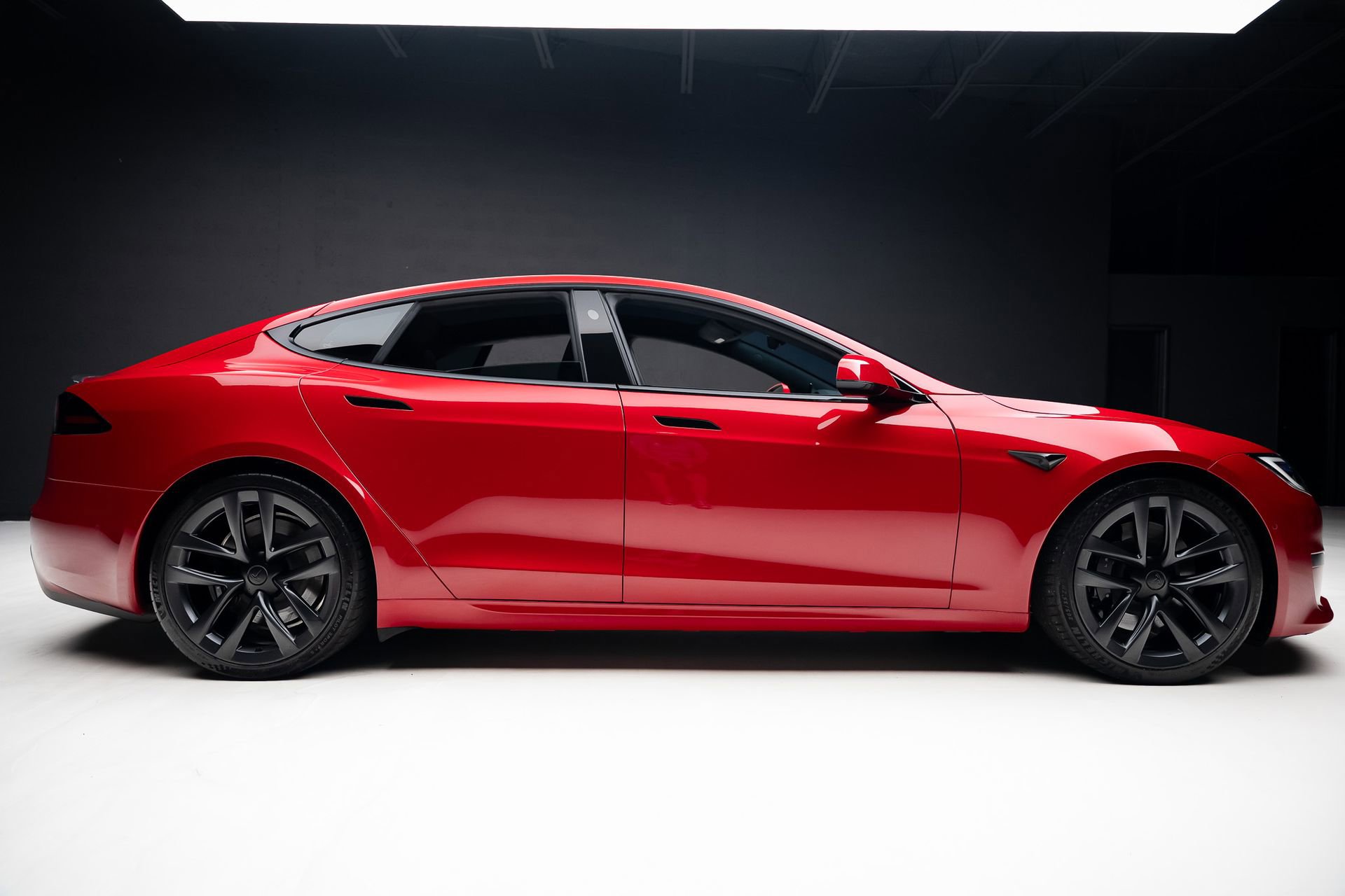 Used 2022 Tesla Model S Plaid image 33