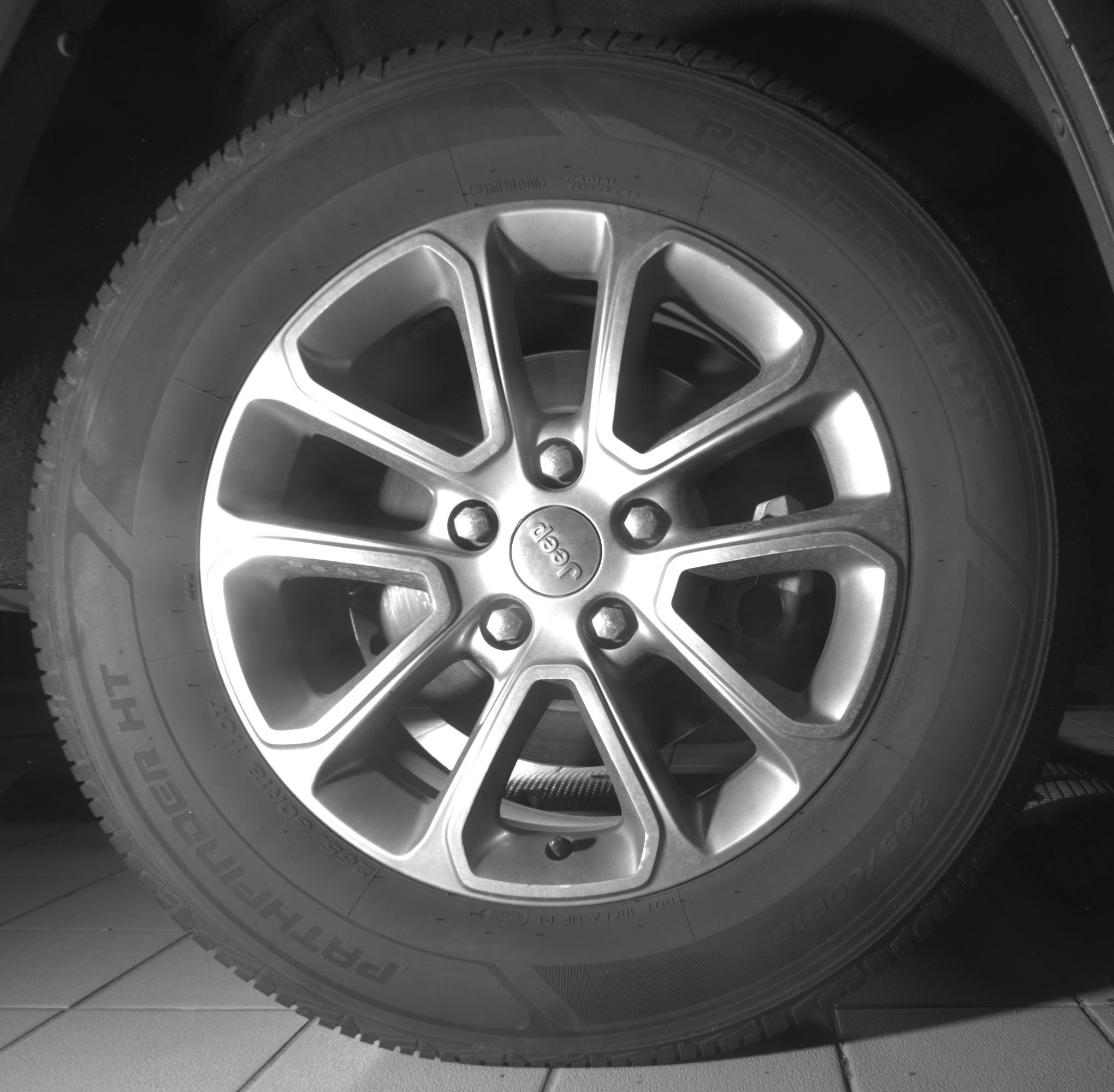 Used 2016 Jeep Grand Cherokee Limited AWD/4WD image 33