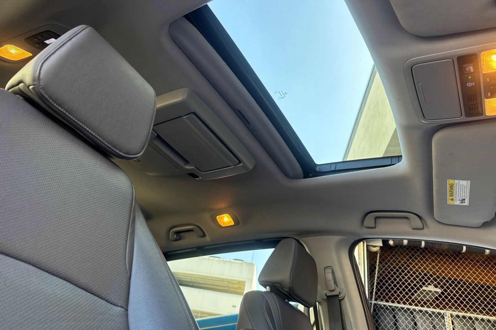 Used 2019 Honda Odyssey Elite image 25