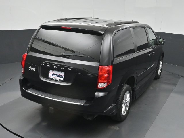 Used 2014 Dodge Grand Caravan SXT FWD image 38