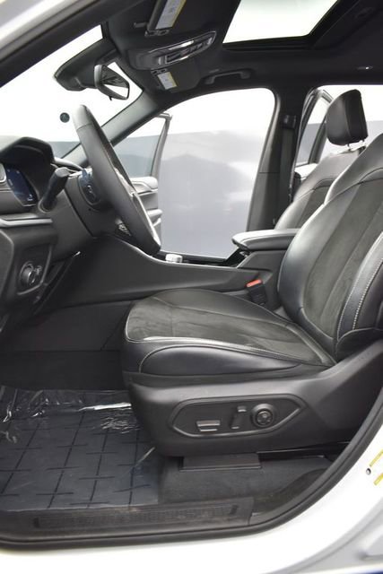 Used 2023 Jeep Grand Cherokee L Laredo AWD/4WD image 9