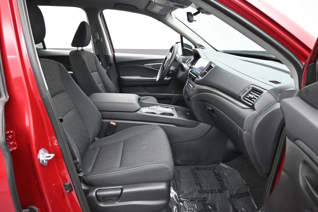 Used 2025 Honda Ridgeline Sport image 34