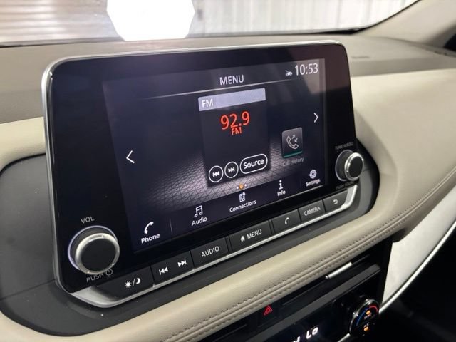 Used 2025 Nissan Rogue SV AWD/4WD image 19