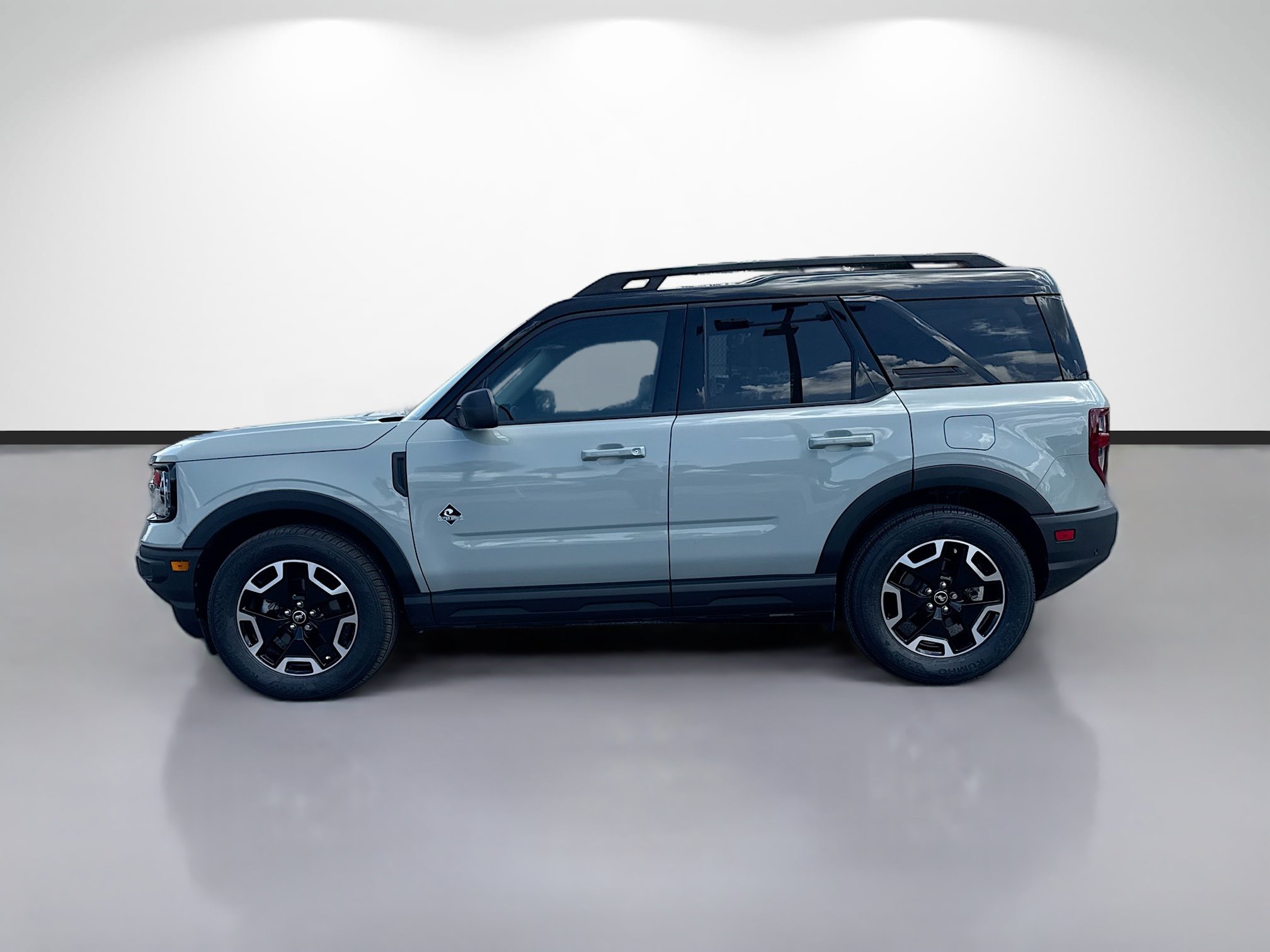 Used 2024 Ford Bronco Sport Outer Banks AWD/4WD image 2