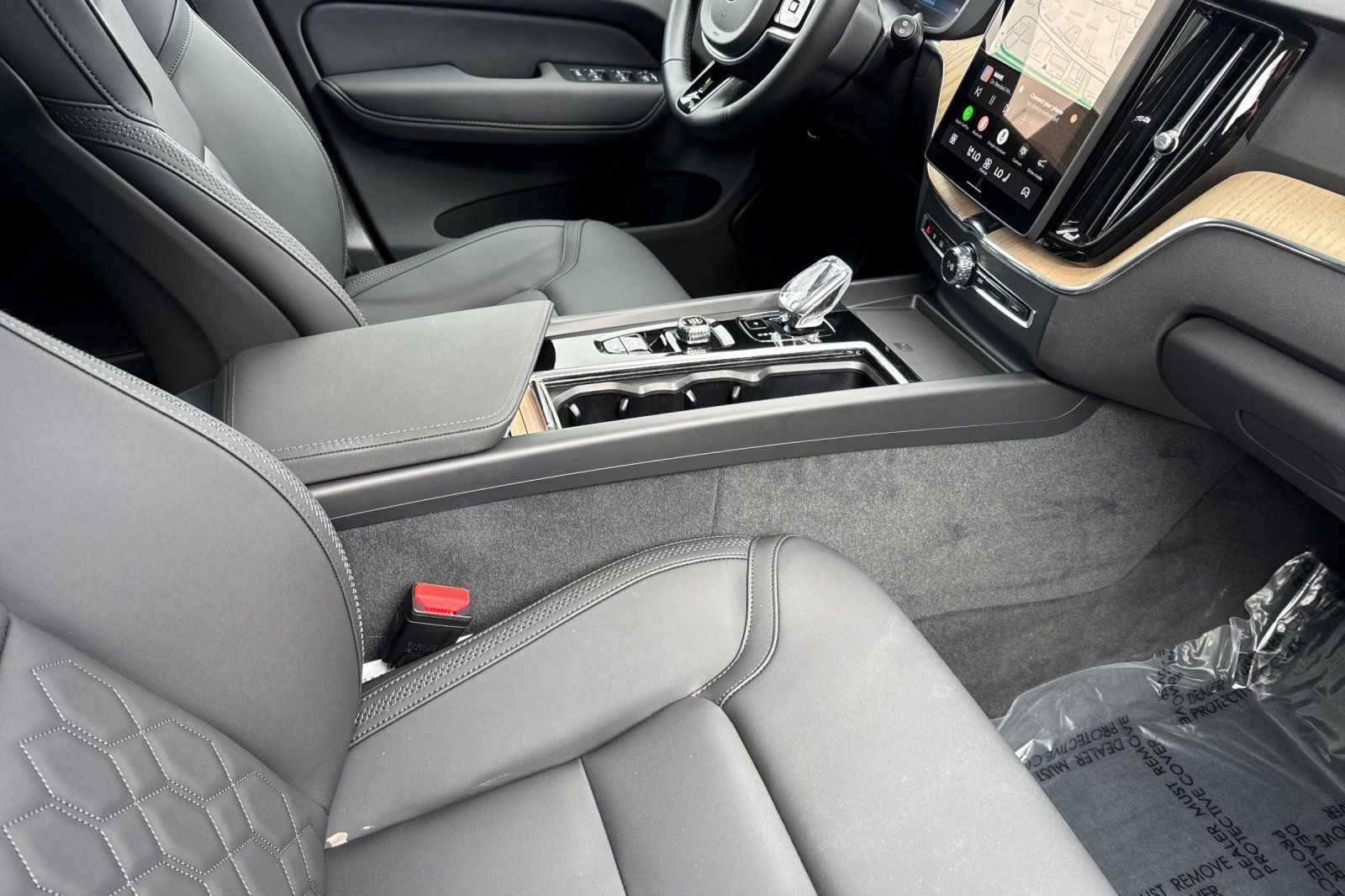 Certified 2026 Volvo XC60 B5 Plus w/ Climate Package PRO image 16